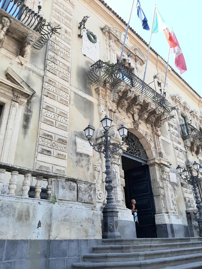 Готель Casa Del Corso Ачиреале Екстер'єр фото